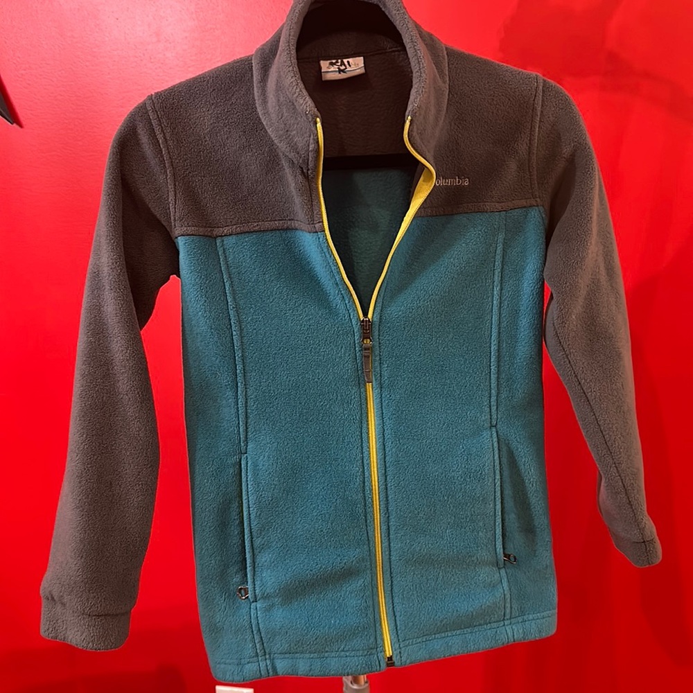 Boys/Kids Columbia blue & gray fleece jacket